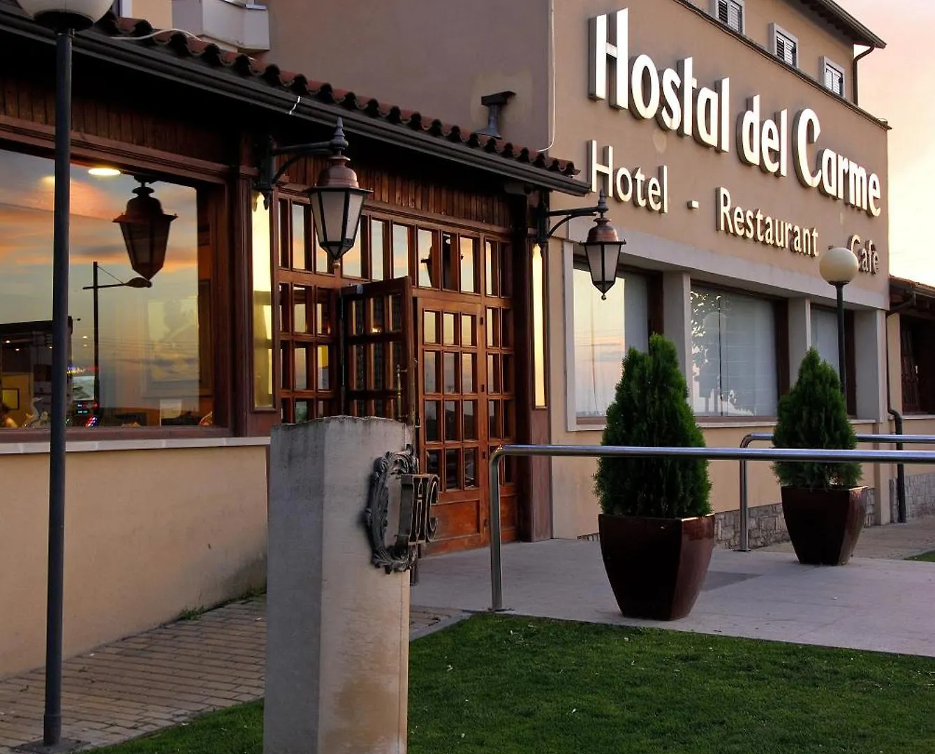 Hotel Del Carme contacts